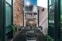 Kew Drive (D16), Terrace #557120351